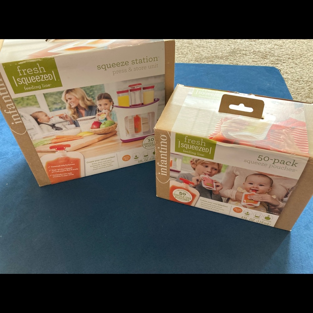 Infantimo squeeze station and pouches